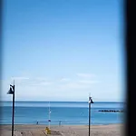 La Nina - Ocean View